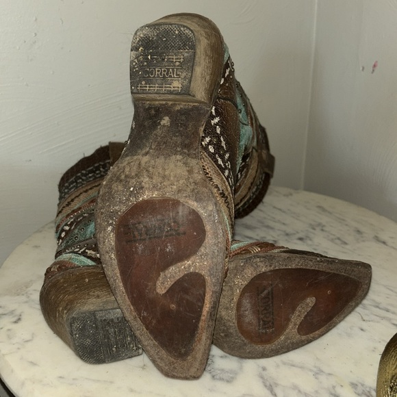 Corral boots - Picture 4 of 7